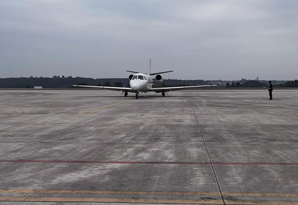 1647848700122365.jpeg 提前謀劃 周密部署 綿陽機場圓滿完成校飛保障2.jpeg