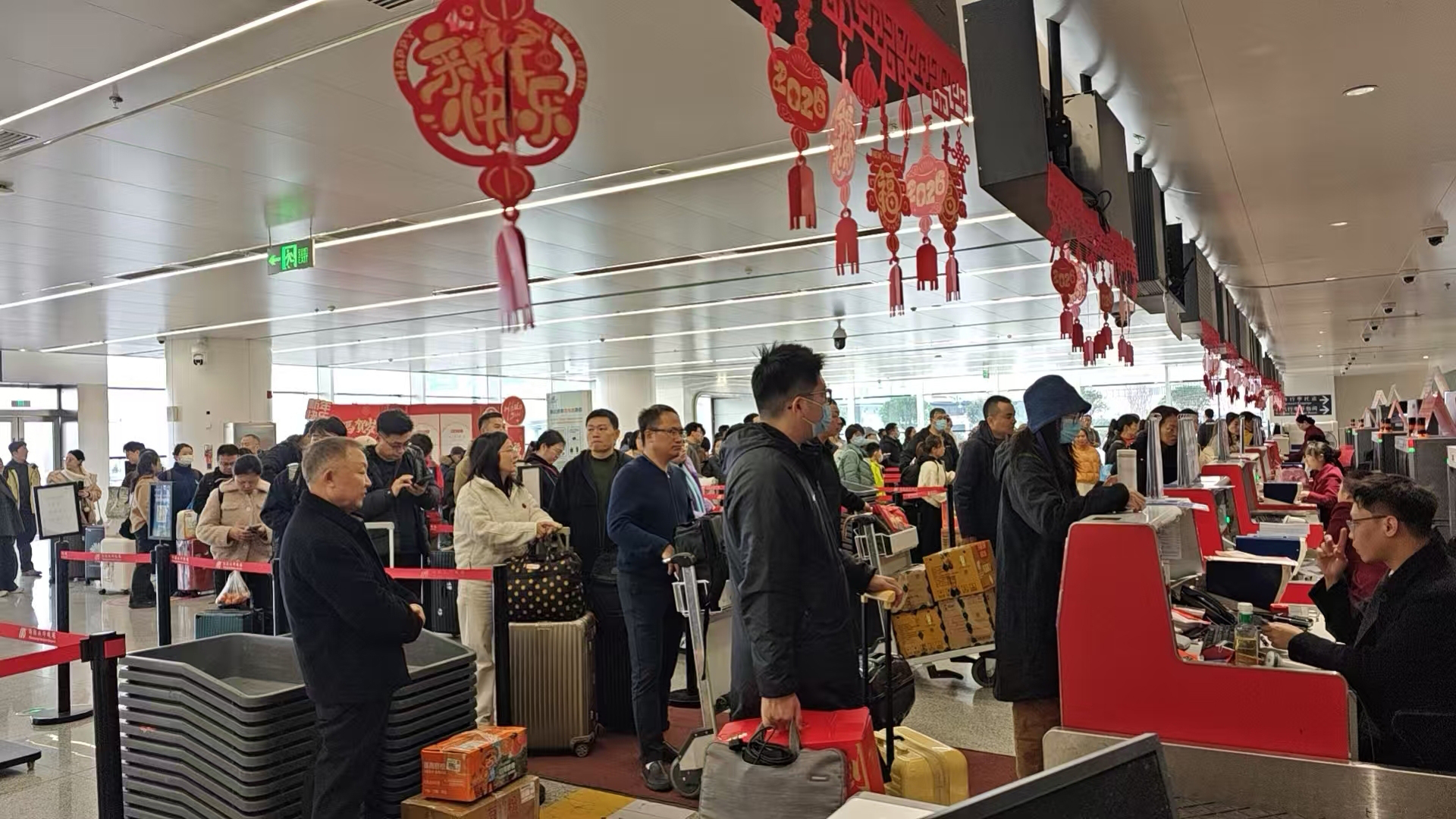 14420人次、單班153人次！綿陽(yáng)機(jī)場(chǎng)創(chuàng)春節(jié)假期單日旅客吞吐量歷史新高